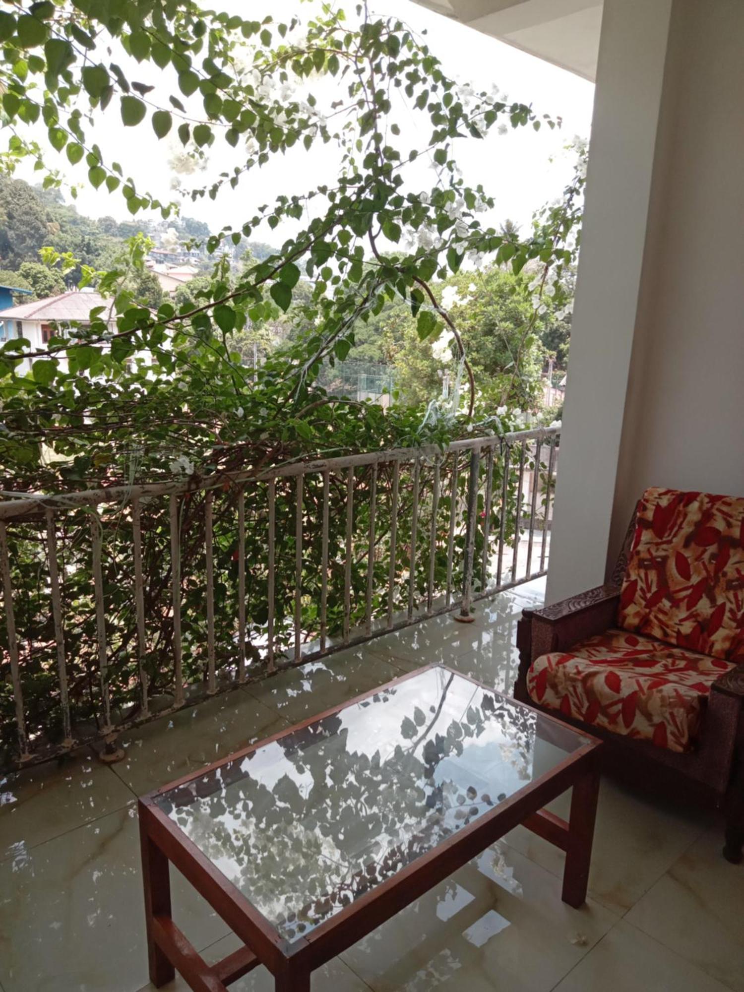Old Town Hotel Kandy Exterior photo